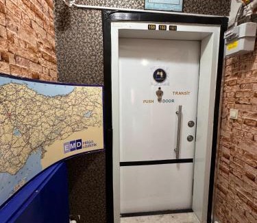 Pendik House | Transit 77