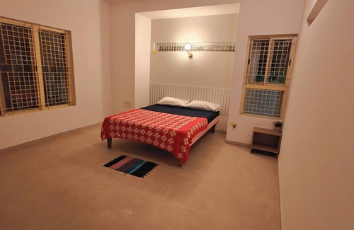 Sahakar Nagar Hotel | Transit Stay