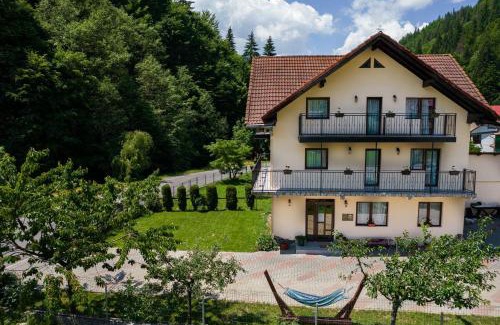 Moeciu de Sus House | Transylvania Hut