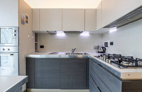 Isolotto Apartment | [Tranvia Federiga] Appartamento con doppio balcone