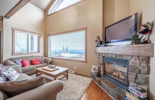 The Forest Apartment | Trapper's Lodge - 4 Bd w Great View, Private Hot Tub