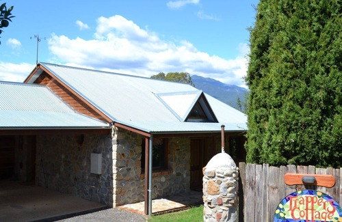 Tawonga South House | Trappers Cottage Mt Beauty