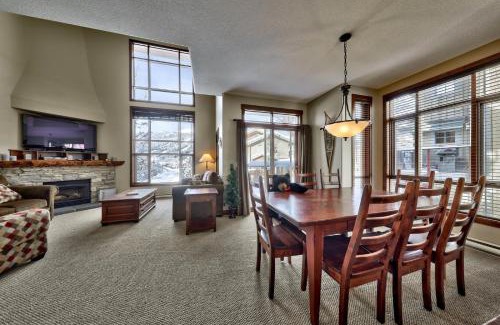 Sun Peaks House | Trappers Landing #27 By Bear Country