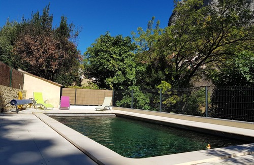 Saint-Jean-de-Bueges Apartment | Tras Castel, apartment 4 places, garden, swimming pool, barbecue, free parking