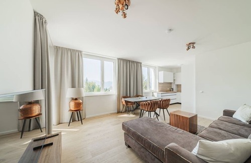 Gmunden Apartment | Trau(M)seeblick |balcony with amazing seaview