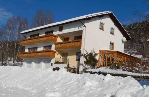 Lalling Apartment | Traumhafte 4-Sterne Ferienwohnung mit großer Wohnküche