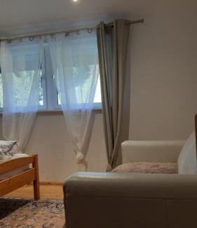 Steinen Apartment | Traumhafte Ferienwohnung mit Pool
