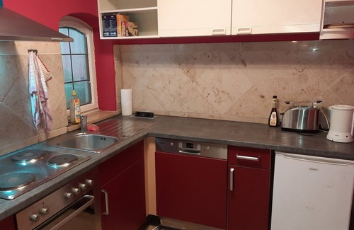 Tutzing Cottage | Traumhaftes, Ruhiges Haus im Wald mit Terrasse