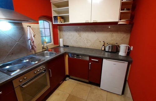 Tutzing Cottage | Traumhaftes, Ruhiges Haus im Wald mit Terrasse