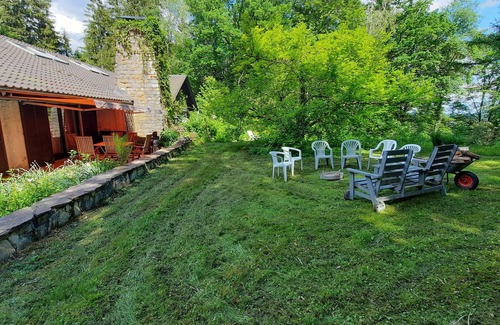 Tutzing Cottage | Traumhaftes, Ruhiges Haus im Wald mit Terrasse