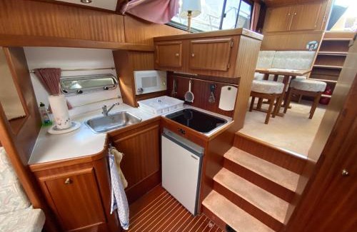 Bad Saarow Boat Rental | TraumZeitBoot Amavida Yacht auf dem Scharmützelsee Bad Saarow