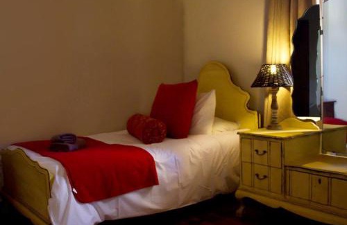 Three Sisters House | Travalia Guest Farm