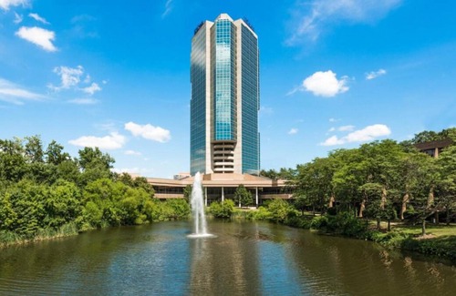 Alexandria West House | Travel Destination! 3 Classy Units, Close to Old Town Alexandria, Pool