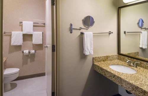 Dublin House | Travel easy with a comfortable stay at our rooms !
