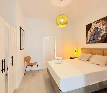 Ciutat de les Arts i les Ciencies Apartment | Travel Habitat Oceanografic Suites