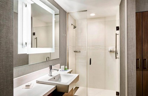 Pleasanton House | Travel in style !