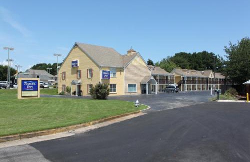 Buford Hotel | Travel Inn of Buford