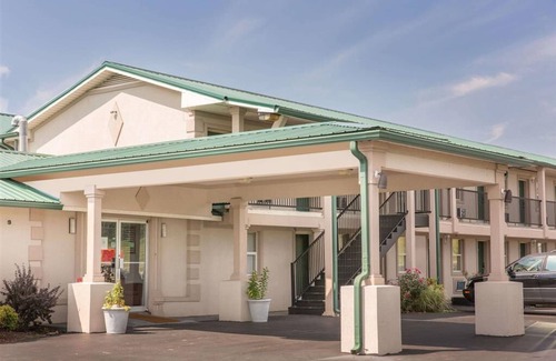 Glade Spring Hotel | Travel Inn