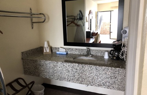 Lugoff Hotel | Travel Inn