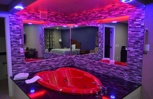 New Castle Hotel | Travel Inn