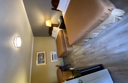 Ira Hotel | Travel Inn