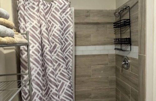 Southside Apartment | Travel Nurse and Veteran owned