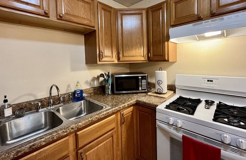 Kenner - Louis Armstrong International Airport House | Travel Nurses/Corporate Housing