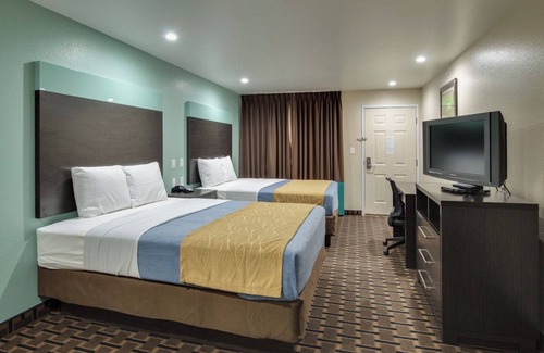 Fort Worth Hotel | Travel on a Budget: Room w/Kitchenette Free Breakfast, Free Wi-Fi