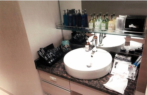 Nishiazabu House | Travel plan Checkin at 1400 checkout at 120 / Minato-ku Tokyo