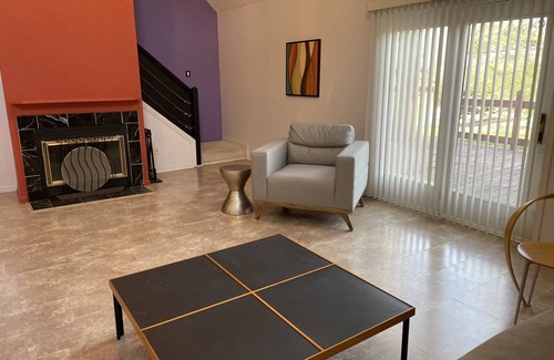 Indianapolis House | Travel Pros' Furnished HOUSE at Unfurnished Price!