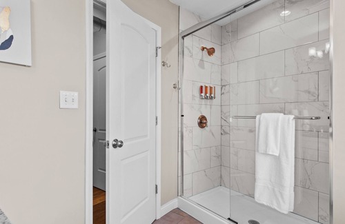 Mitchell Apartment | Travel RN or Corporate Suite I JZ Vacation Rentals