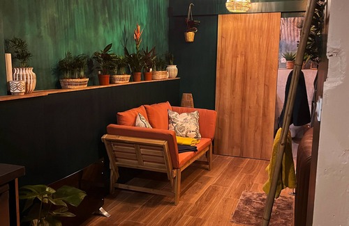 Aubie-et-Espessas Apartment | Travel Room Bordeaux : L'amazo'nid