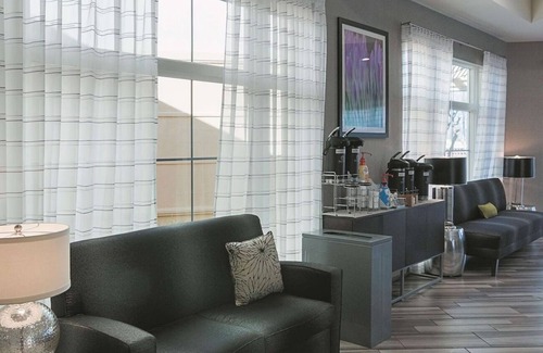 Airport North House | Travel With Ease – Free Shuttle + Comfortable Accommodation | Free Breakfast