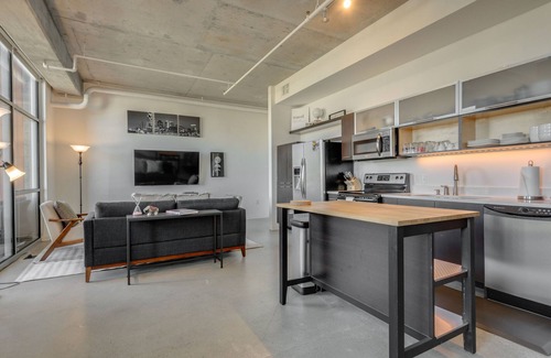 East Nashville Condo | Traveler's Haven 1bd 1 and half bath 2 story East Nashville Condo