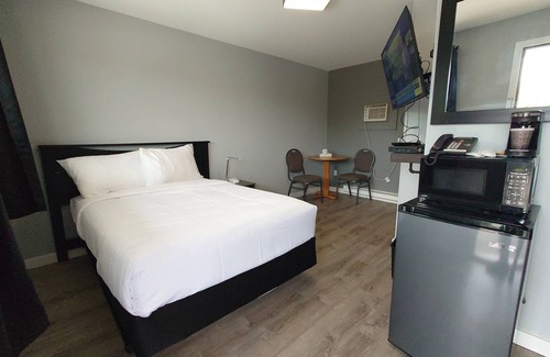 Kenora Hotel | Traveler's Inn