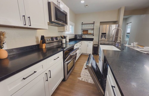 Central Colorado Springs House | Travelers Dream Home! Hot tub, Fire pit, & BBQ