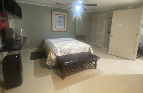 Jonesboro Apartment | Travelers Hideaway! Basement Apartment near Downtown Jonesboro
