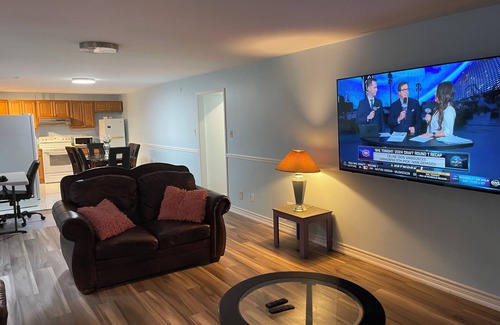 Courtice House | Travelers Home -3 Bedroom Home