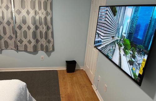 Courtice Apartment | Travelers Home