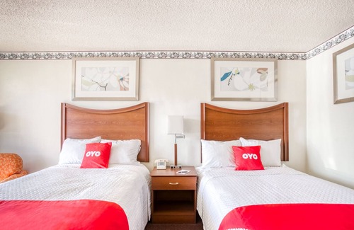 Templeton Hotel | Travelers Inn By OYO, Templeton VA