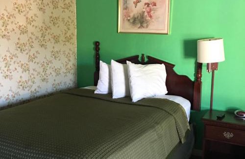 Dundas Hotel | Travelers Inn Olney