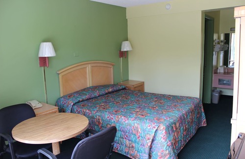 Gainesville Hotel | Travelers Inn