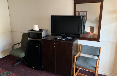 Valdosta Hotel | Travelers Inn