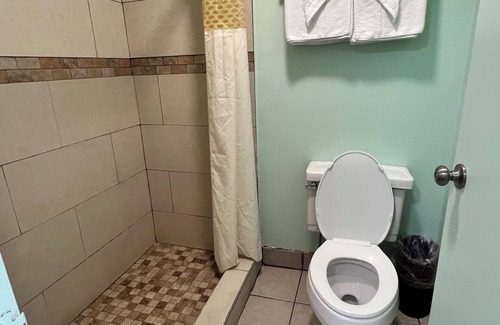Winston - Salem Hotel | Travelers Inn