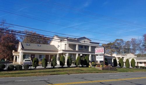 Atco Hotel | Travelers Lodge