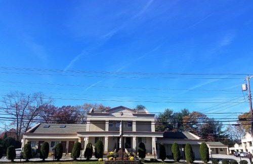 Atco Hotel | Travelers Lodge
