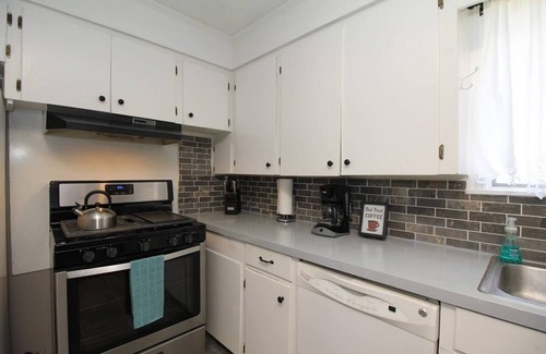 Sherwood House | Travelers Love This Place Washer& Dryer+Fast Wi-Fi