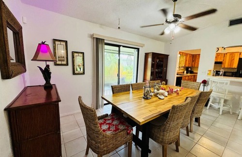Florida Shores House | Travelers Palm Beachy Paradise