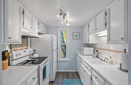 Bayview Apartment | Travelers Paradise