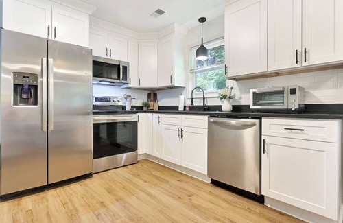 Travelers Rest Cottage | Travelers Rest Cottage near Swamp Rabbit Trail